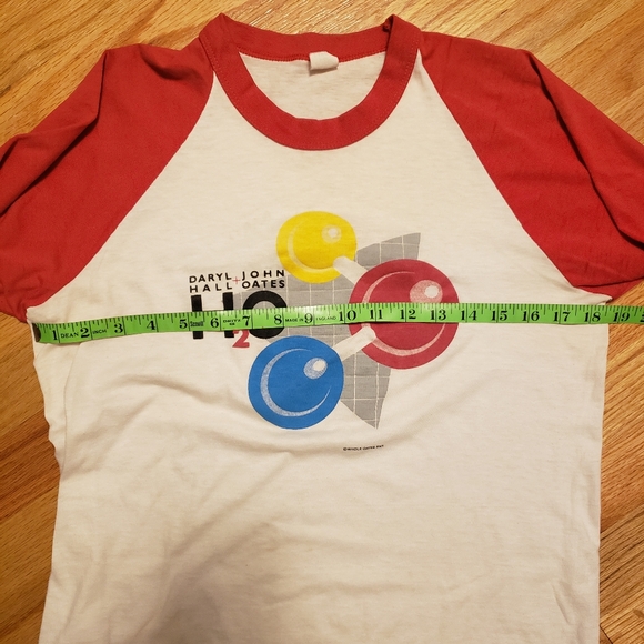 Hall & Oates H2O Tour Raglan Tee - Picture 4 of 8